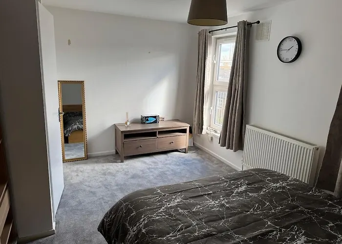 Modern 2 Bedroom Terrace