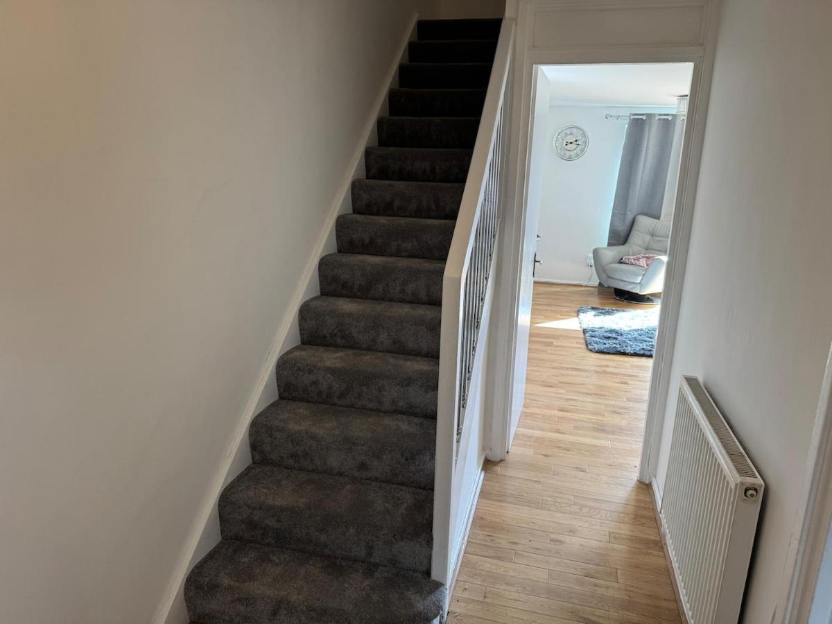 Modern 2 Bedroom Terrace Лондон