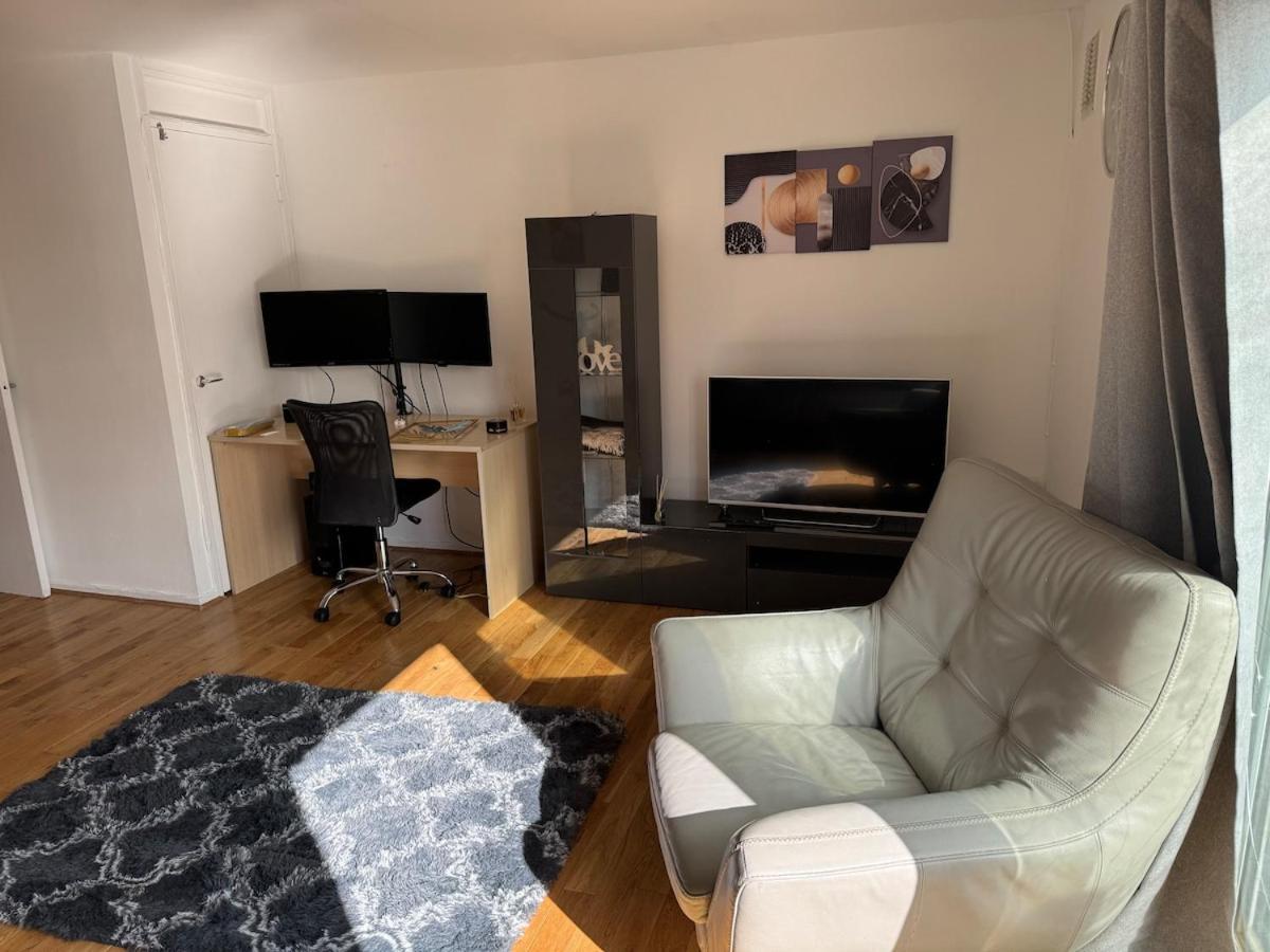 Апартаменты Modern 2 Bedroom Terrace